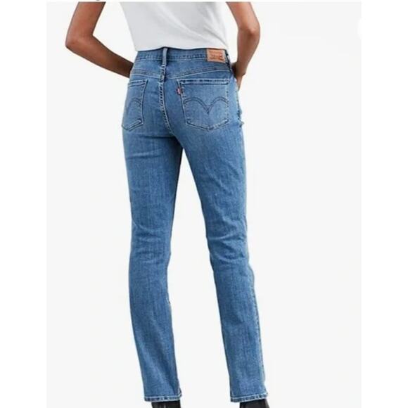 Levis Jeans Womens Size 12 Blue 505 Straight Leg Medium Wash Distressed Denim - Picture 4 of 12